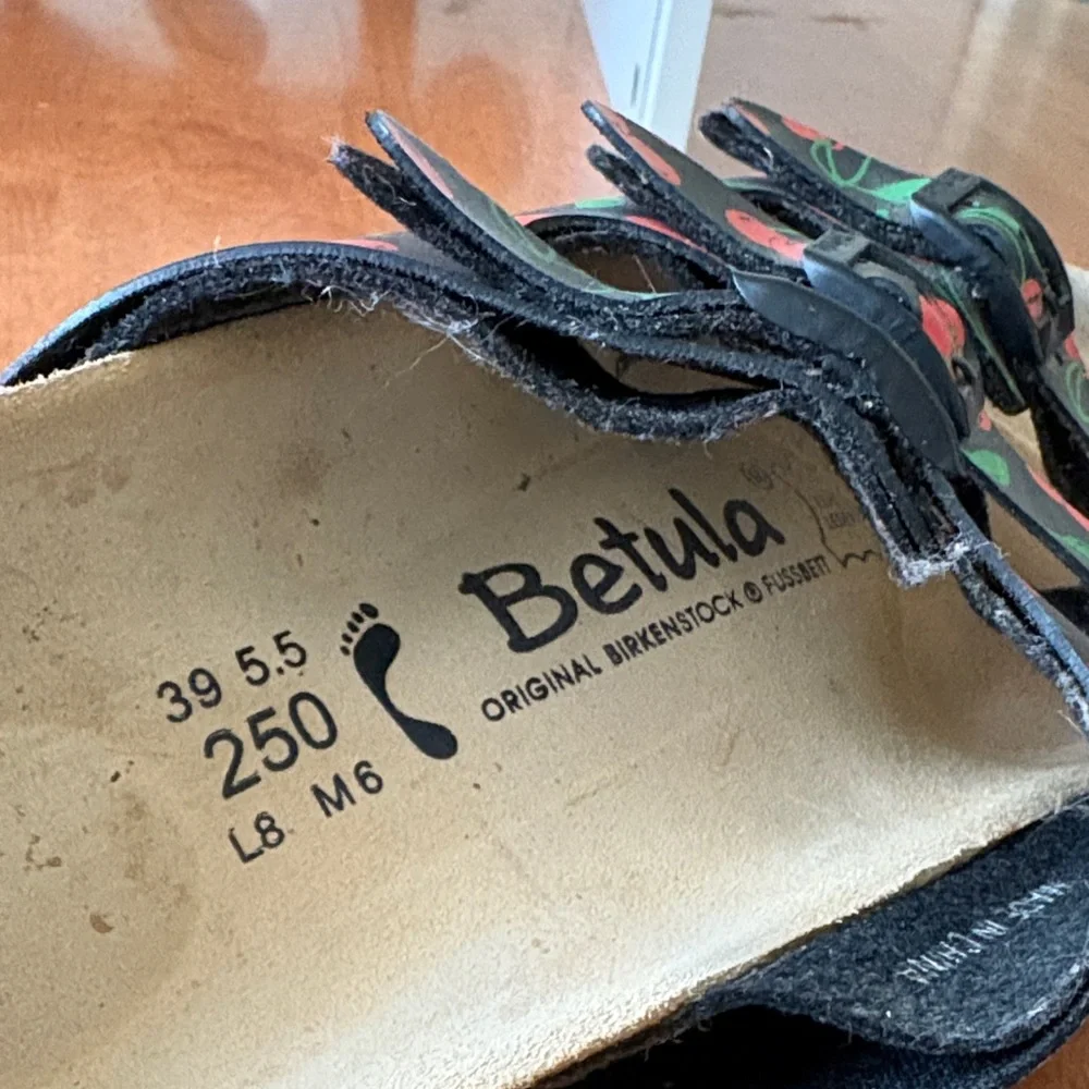 Birkenstock Betula Sandals with Cherry Design 39 8 - Picture 3 of 5